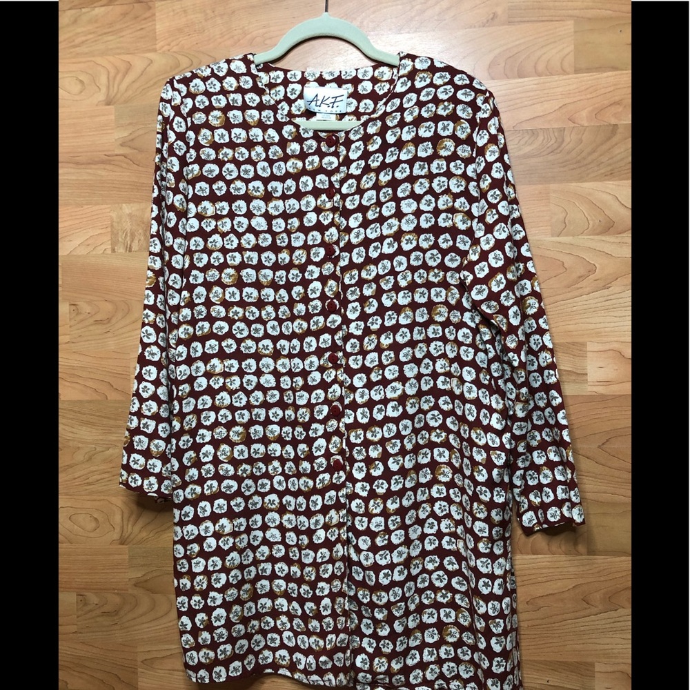 AKF NEW YORK SIZE MEDIUM BUTTON UP TUNIC XLONG